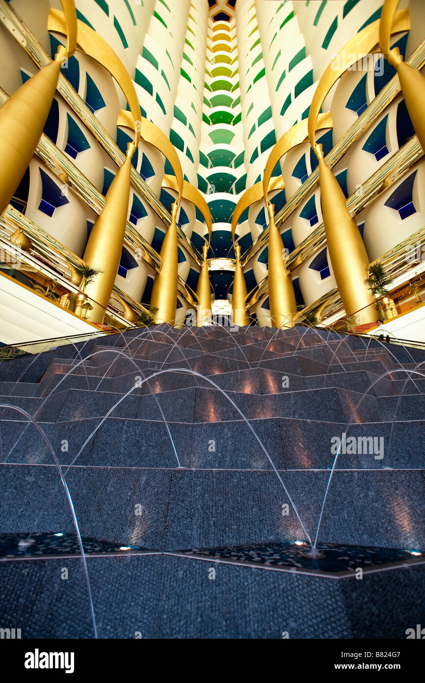 Atrium des Burj Al Arab Hotel in Dubai Stockfoto