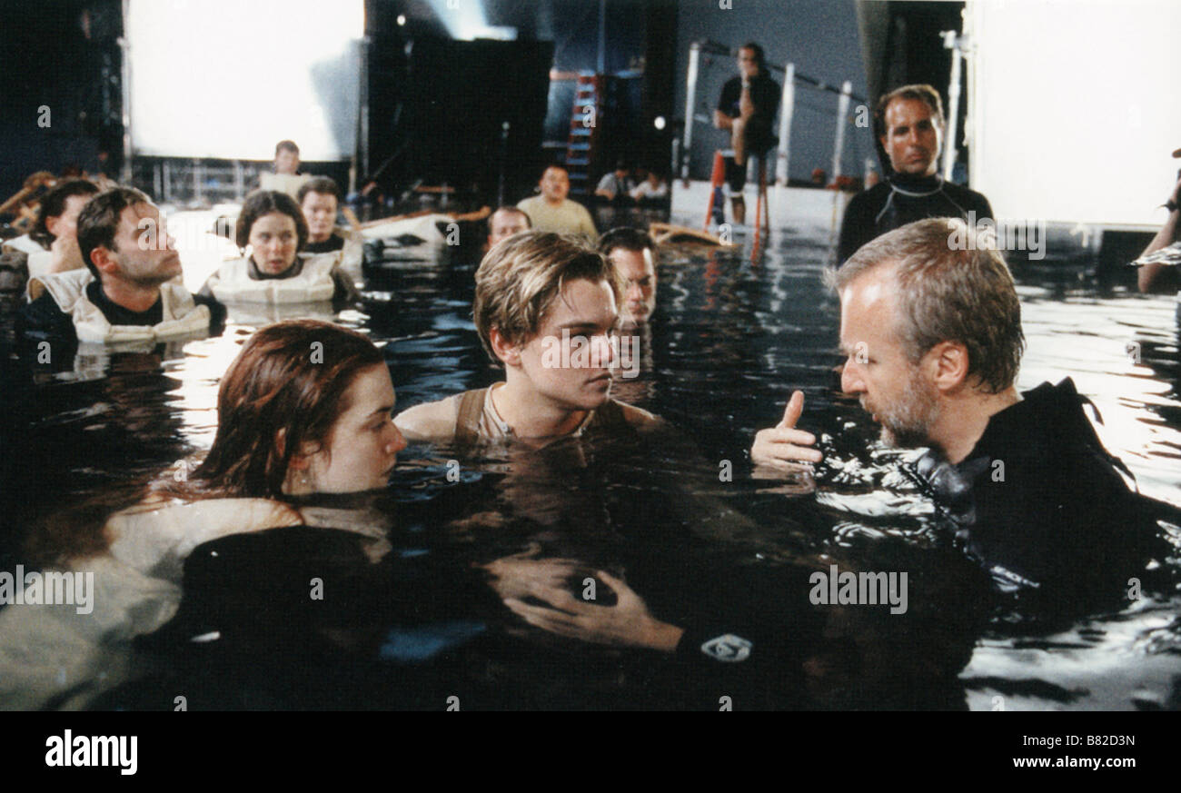 Titanic Jahr: 1997 USA Regie: James Cameron James Cameron, Leonardo DiCaprio, Kate Winslet schießen Bild Stockfoto