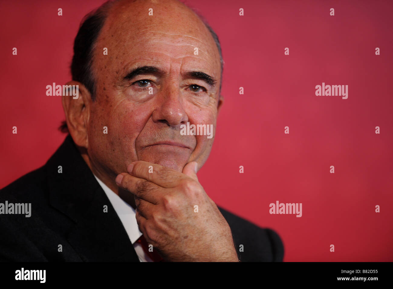 Emilio Botín Vorsitzender der Banco Santander SA spricht auf einer Pressekonferenz in der Firmenzentrale in Madrid Spanien. Stockfoto