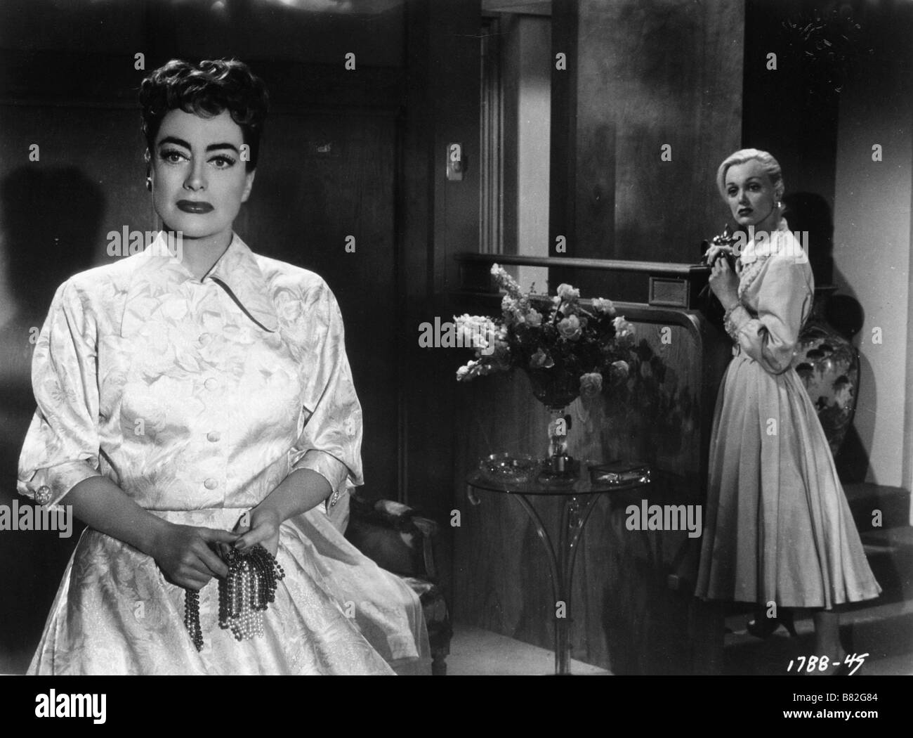 Frau Am Strand Jahr: 1955 USA Regie: Joseph Pevney Joan Crawford, Jan Sterling Stockfoto