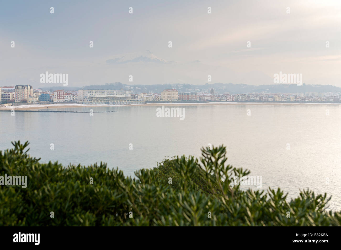 Saint Jean de Luz im Winter Pays Basque France Stockfoto