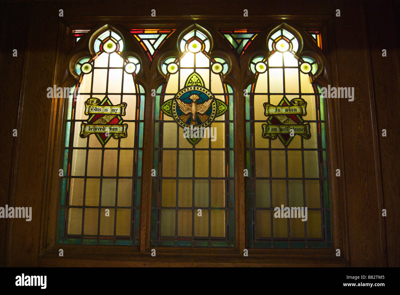 Glasmalerei-Fenster über Baptisten in Toronto Chinesisch Christian Alliance Church Stockfoto