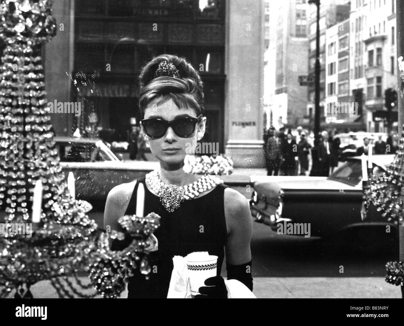Frühstück bei Tiffany's Jahr: 1961 USA Audrey Hepburn Regie: Blake Edwards Stockfoto