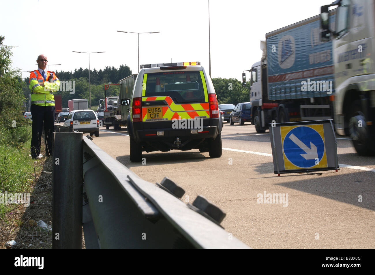 Landstraßen Agentur Traffic Officer bei Autobahn-Vorfall Stockfoto