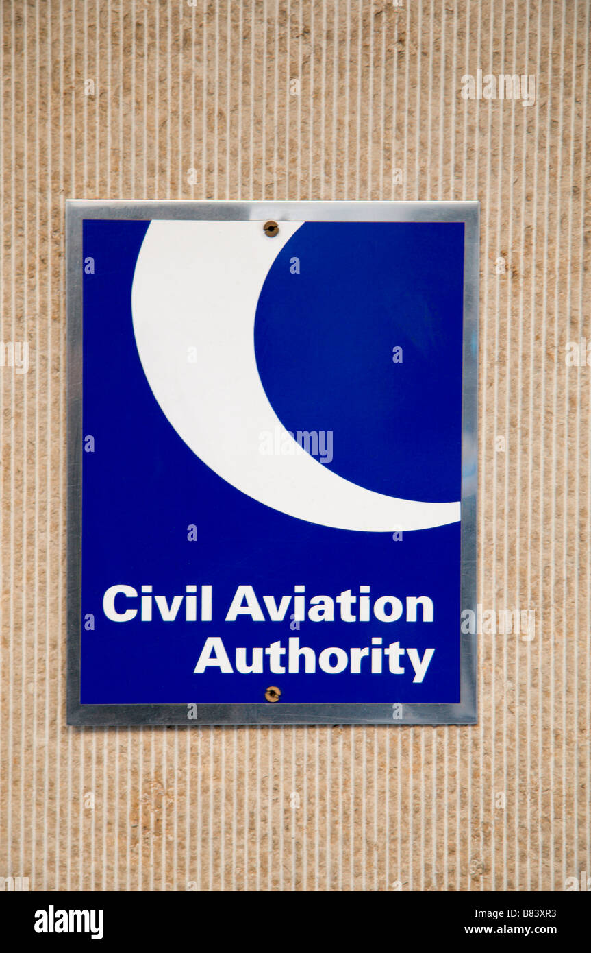 Ein Schild an der Civil Aviation Authority, aufbauend auf Kingsway, London. Jan 2009 Stockfoto