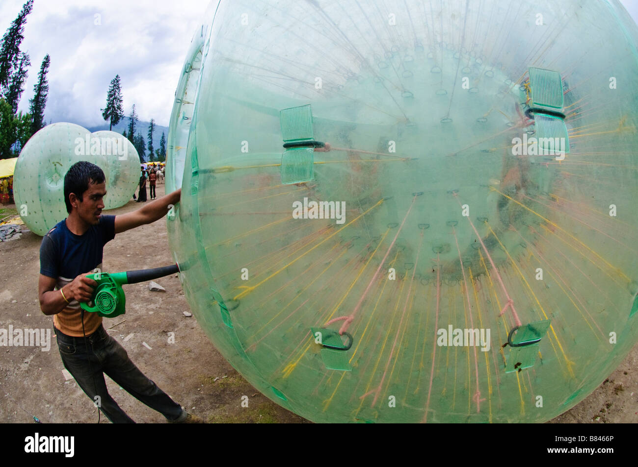 Aufblasen Zorbs Stockfoto