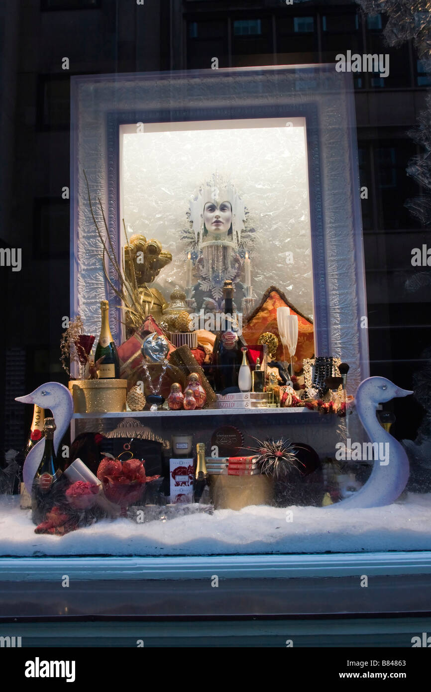 Weihnachts-Fenster anzeigen 2008 - Fortnum and Mason Store in Piccadilly London GB UK Stockfoto Weihnachts-Fenster anzeigen 2008 - Fortnum and Mason Store in Piccadilly London GB UK Stockfoto