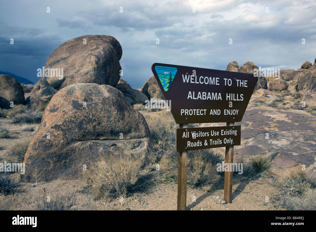 Präsidium der Landbewirtschaftung Willkommensschild Alabama Hills Recreation Lands Lone Pine California Stockfoto