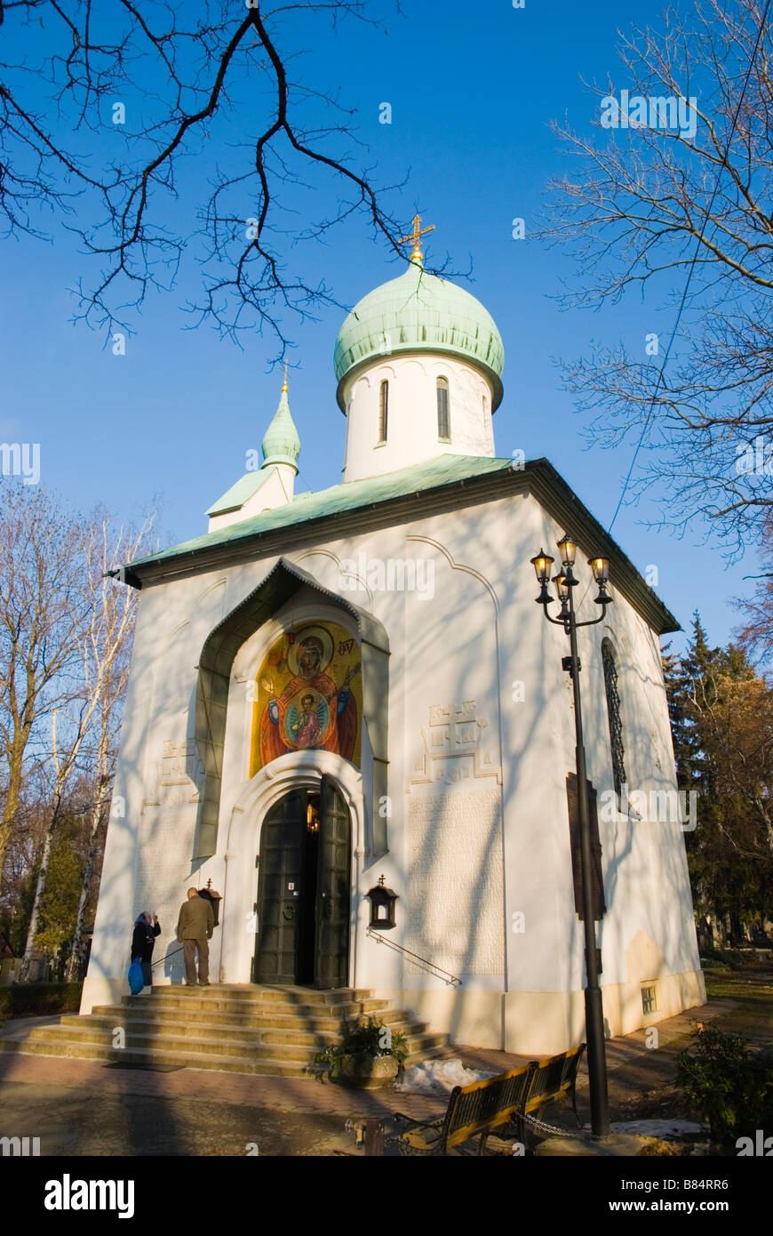 Kaple Blahoslavene Bohoradice orthodoxe Kapelle am Vojensky Hrbitov dem Soldatenfriedhof in Stadtteil Zizkov in Prag Stockfoto