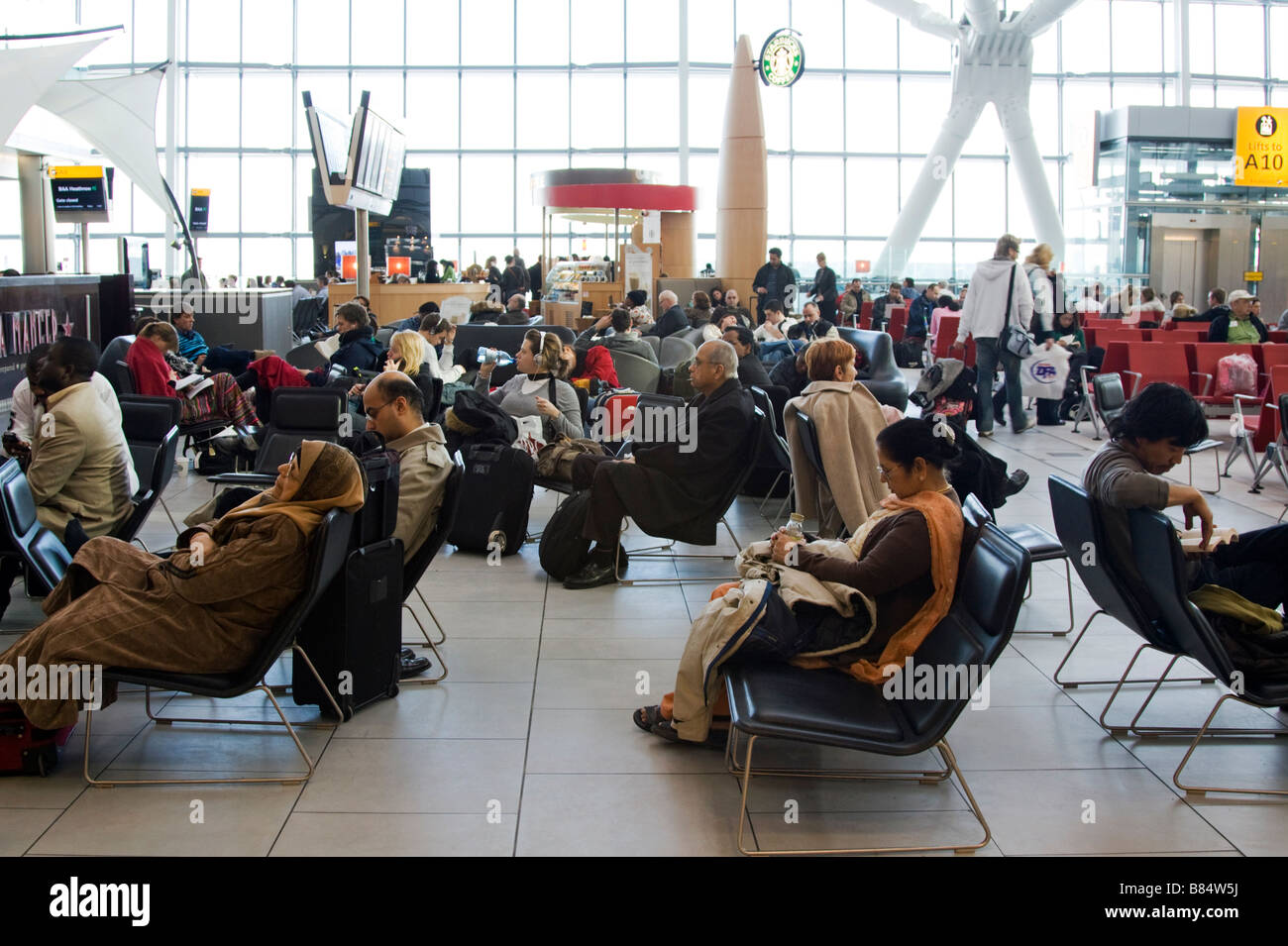 Heathrow Airport Terminal 5 Abfahrt Hall - London Stockfoto