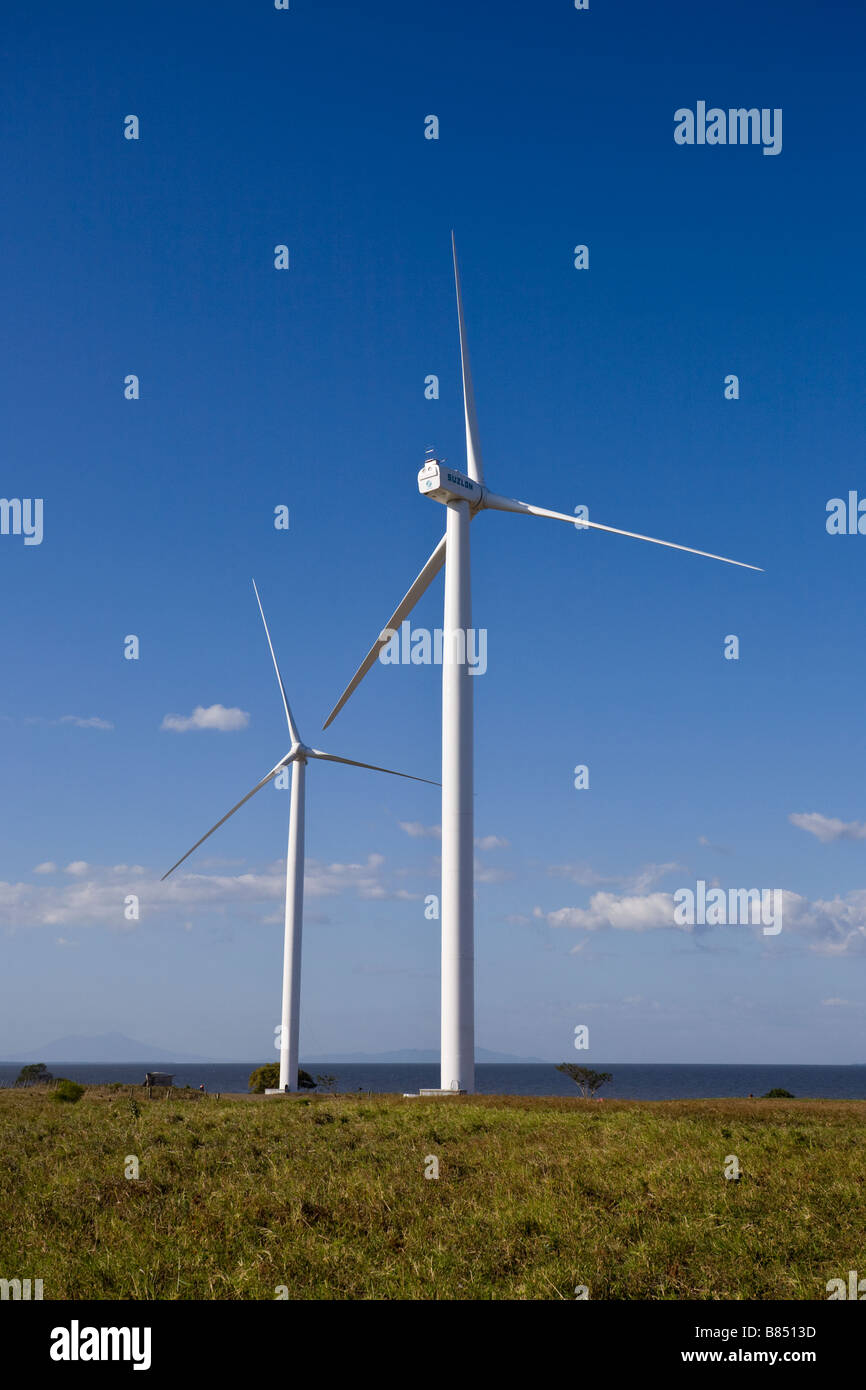 Windkraftanlagen auf See Nicaragua oder Cocibolca. Stockfoto