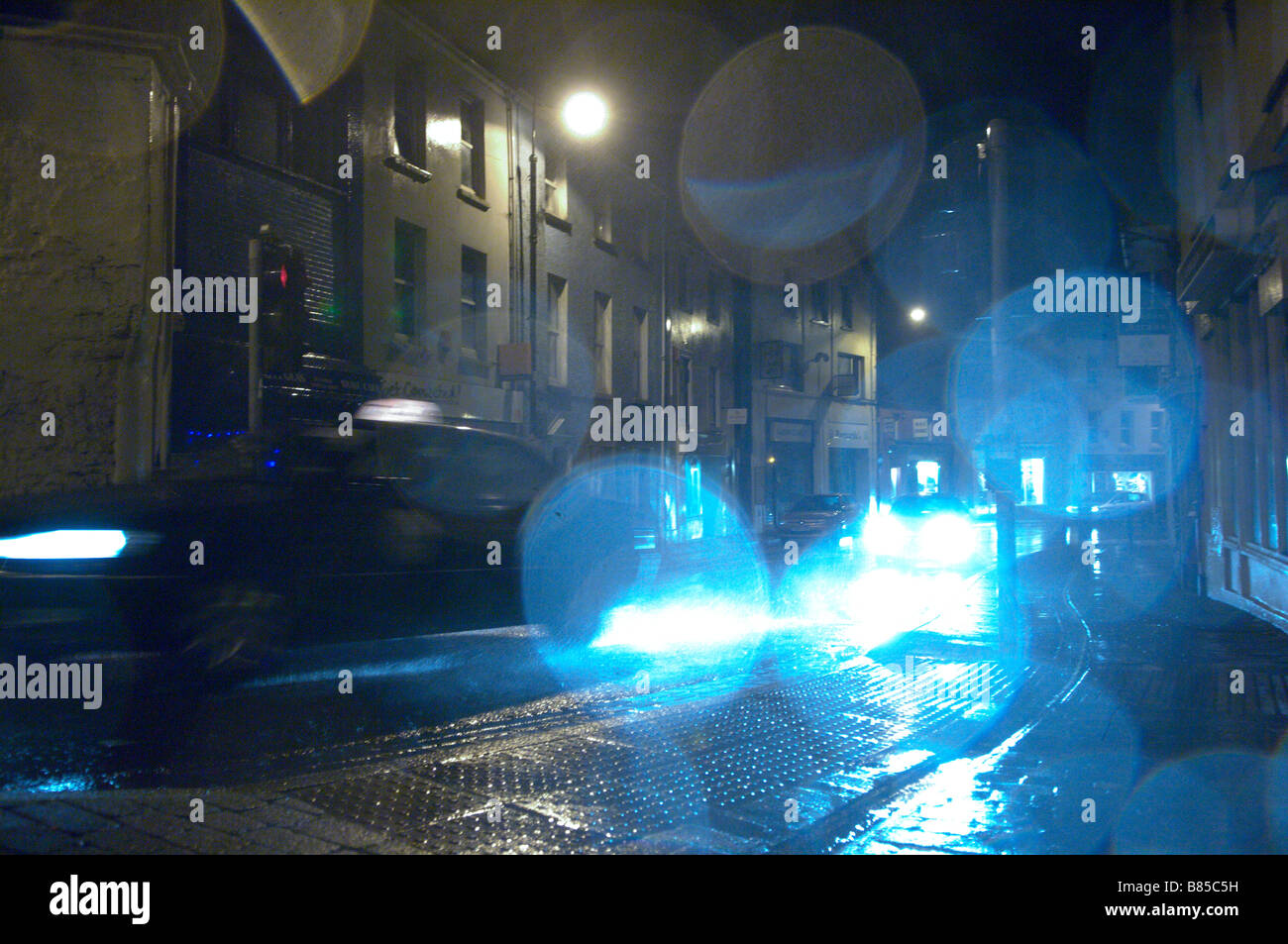 Einen nassen windigen stürmischen Nacht bei Carmarthen Carmarthenshire Wales Großbritannien Europe Stockfoto