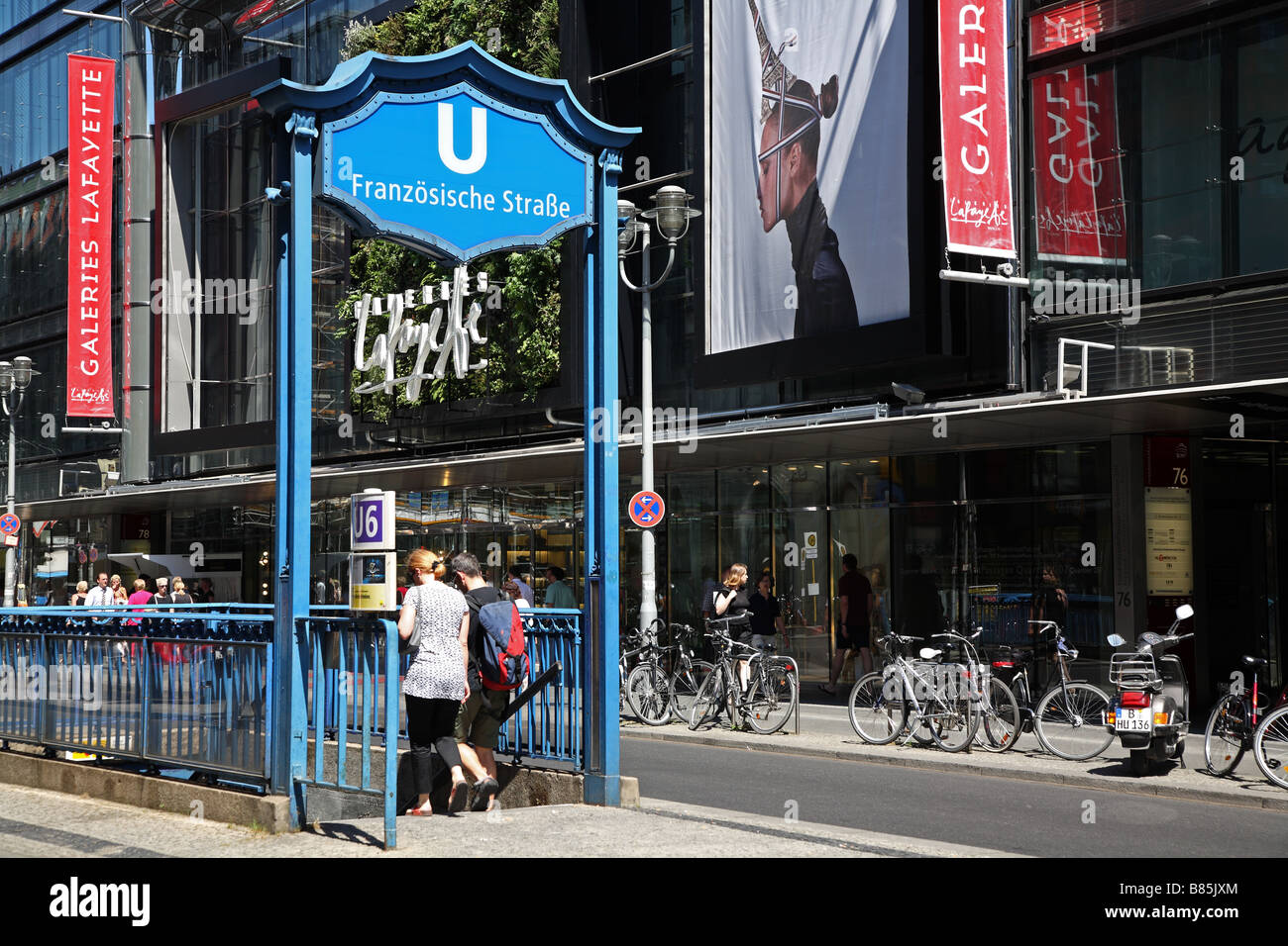 Berliner Lafayette Friedrichstraße U Bahn Bahnhof Station Franzoesische Straße französische Straße Stockfoto