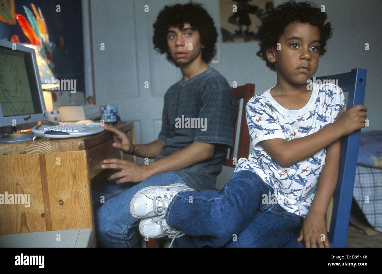 Moi, Toi et tous les autres Ich und Du und alle die wir kennen: Année 2005 - USA Miles Thompson, Brandon Ratcliff Regie: Miranda July Stockfoto Moi, Toi et tous les autres Ich und Du und alle die wir kennen: Année 2005 - USA Miles Thompson, Brandon Ratcliff Regie: Miranda July Stockfoto