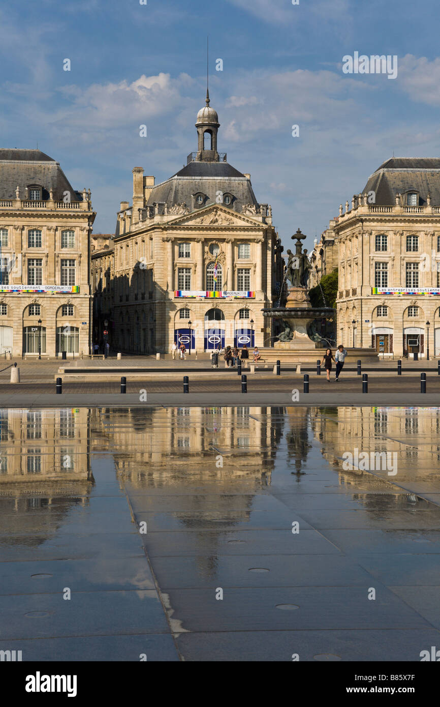 Miroir d Eau, setzen Sie De La Bourse, Bordeaux, Gironde, Frankreich Stockfoto