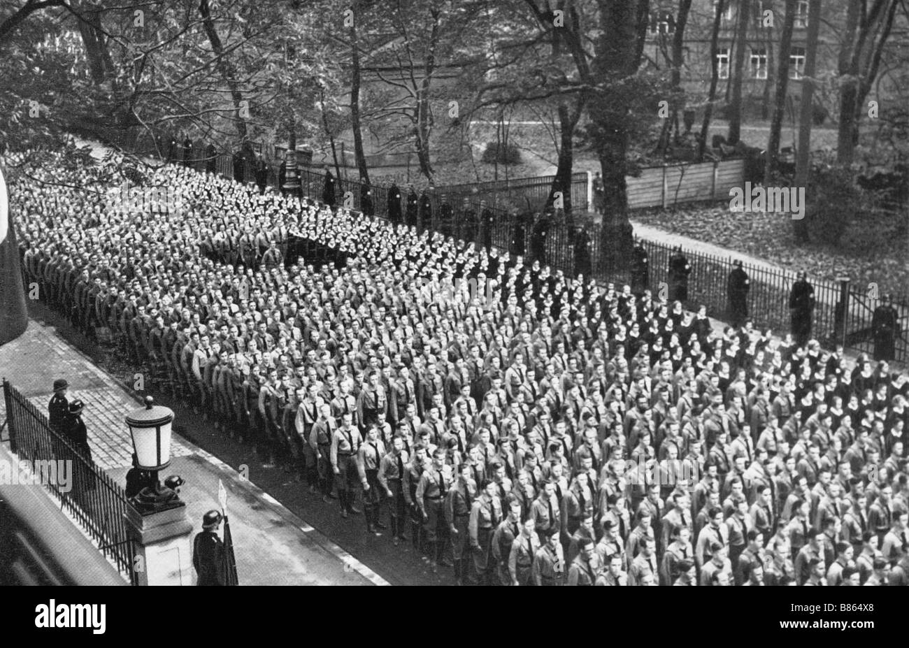 Hitlerjugend Parading in München (1935) Stockfoto