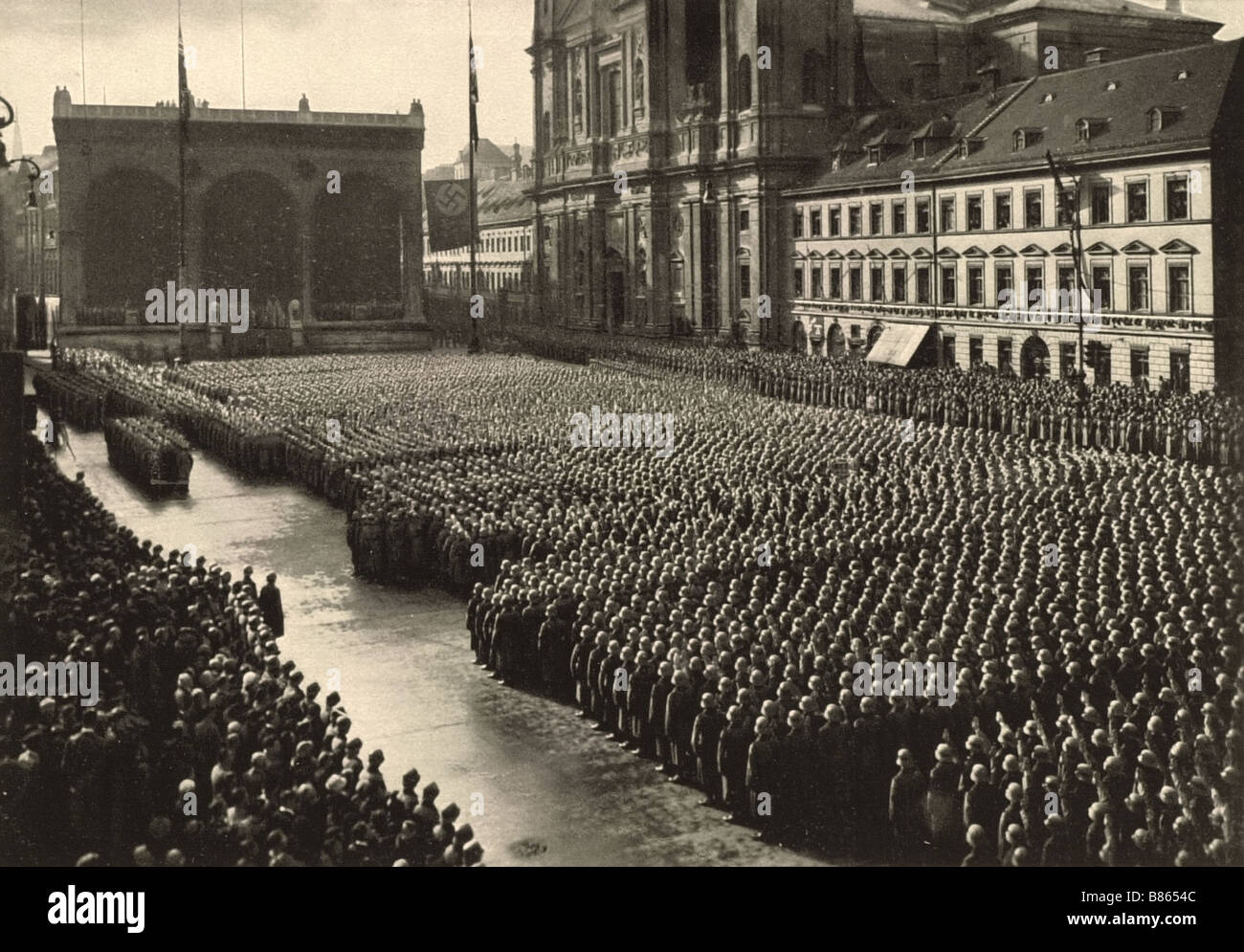 Neue Rekruten von der nationalen Volksarmee der Eidesleistung in München (1935) Stockfoto