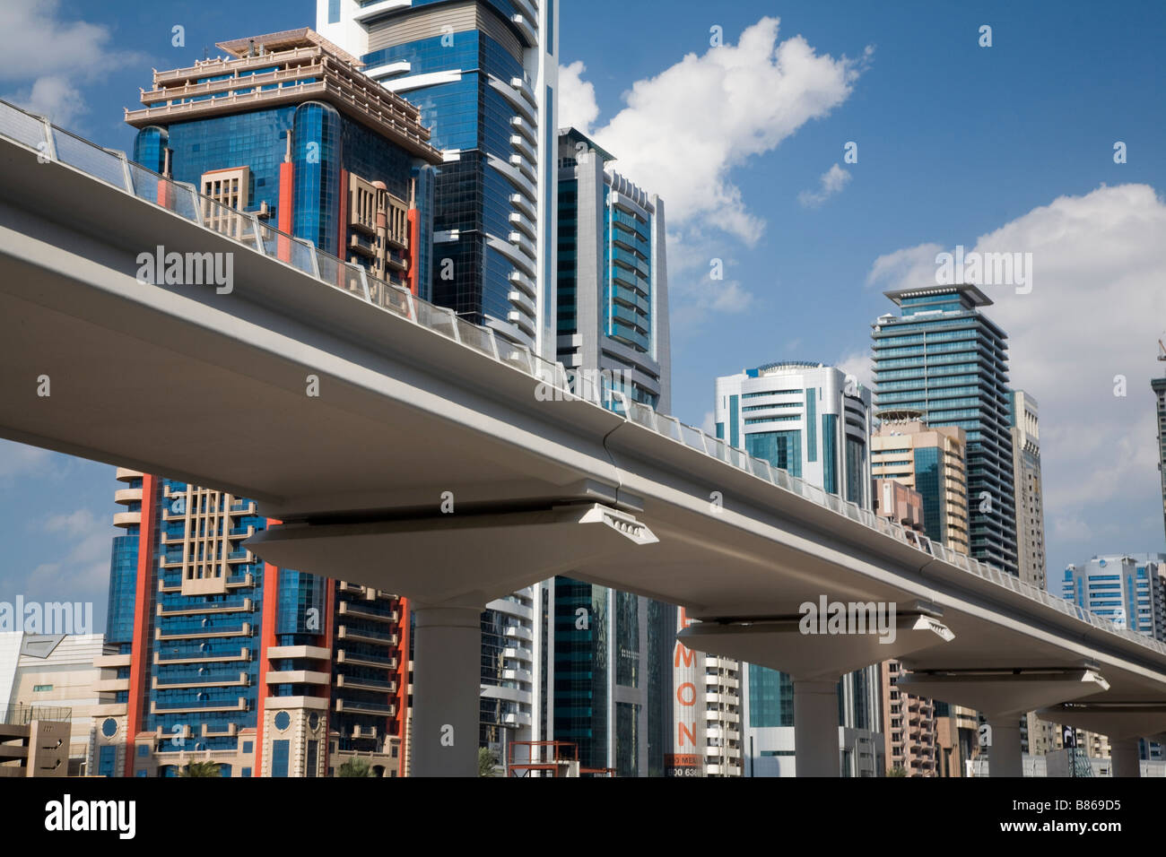 SHEIKH ZAYED AVENUE DUBAI VEREINIGTE ARABISCHE EMIRATE Stockfoto