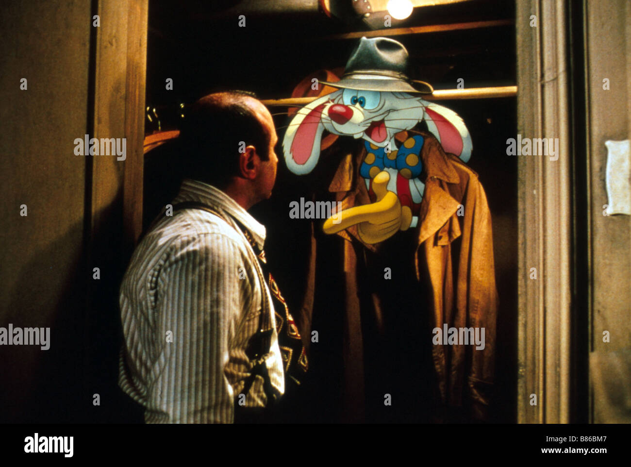 Falsches Spiel mit Roger Rabbit Jahr: 1988 - USA Regie: Robert Zemeckis Bob Hoskins Stockfoto