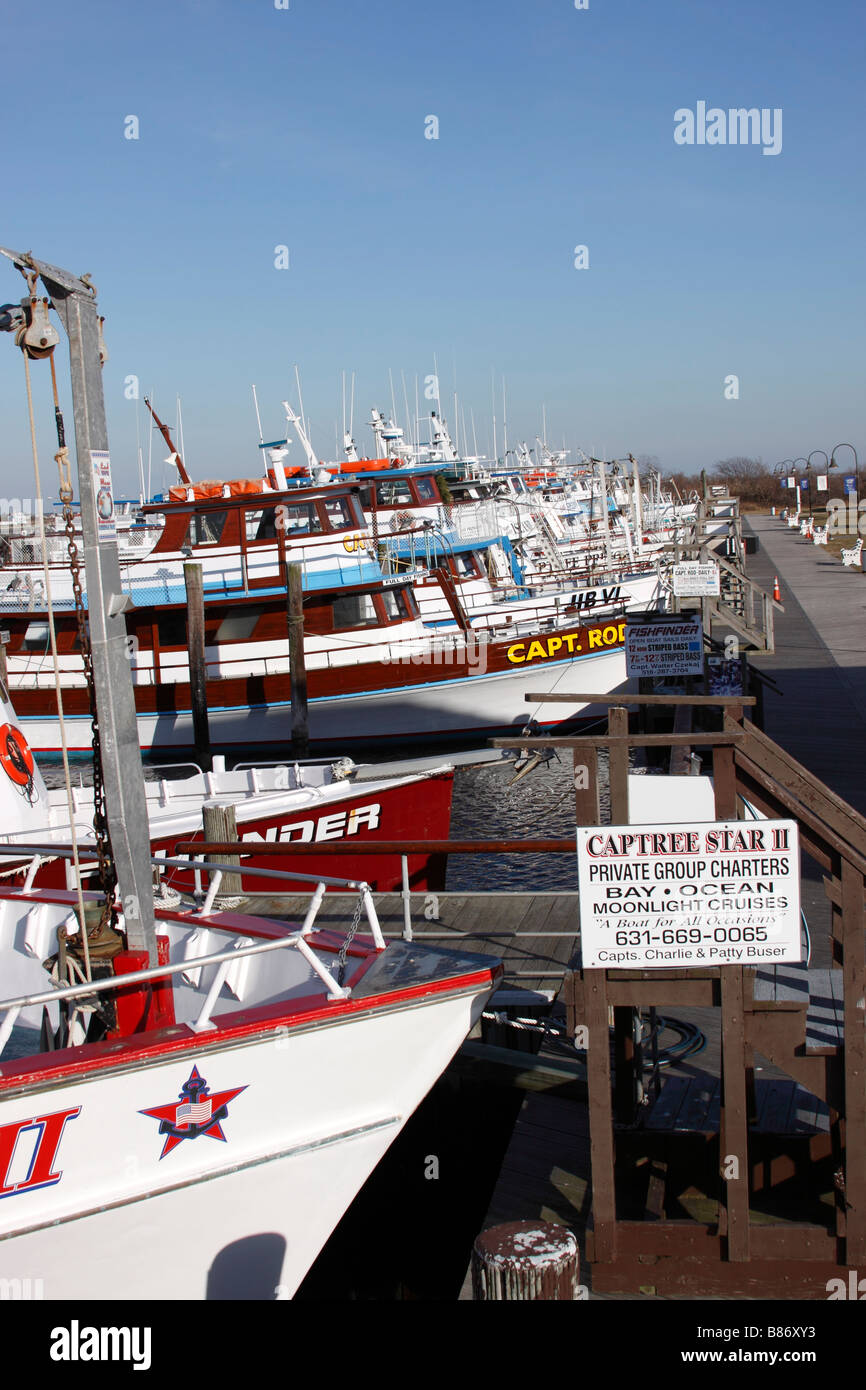 Charta Angelboote/Fischerboote im Hafen, Long Island, New York Stockfoto