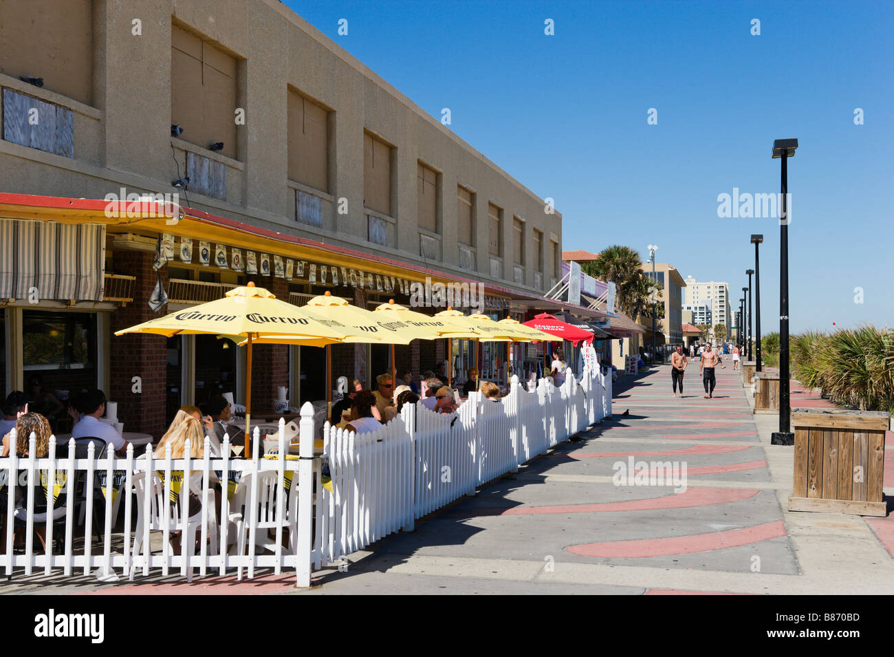 Cafe/Bar an der Promenade in Jacksonville Beach, Florida, USA Stockfoto