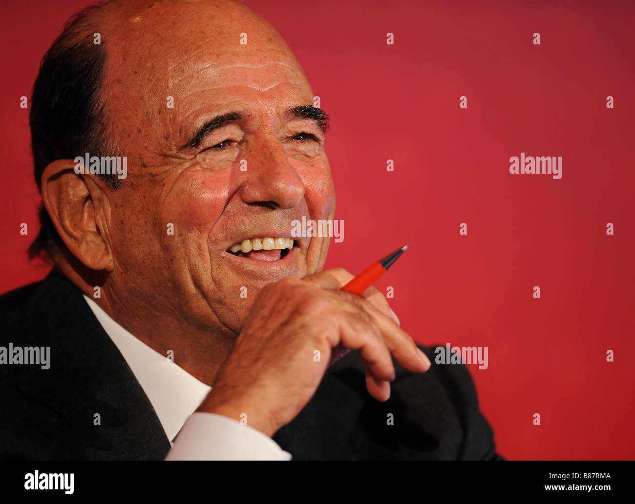 Emilio Botín Vorsitzender der Banco Santander SA spricht auf einer Pressekonferenz in der Firmenzentrale in Madrid Spanien. Stockfoto