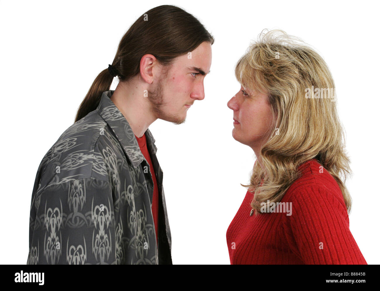 Eine Mutter und eine Konfrontation mit Teen Sohn Stockfoto