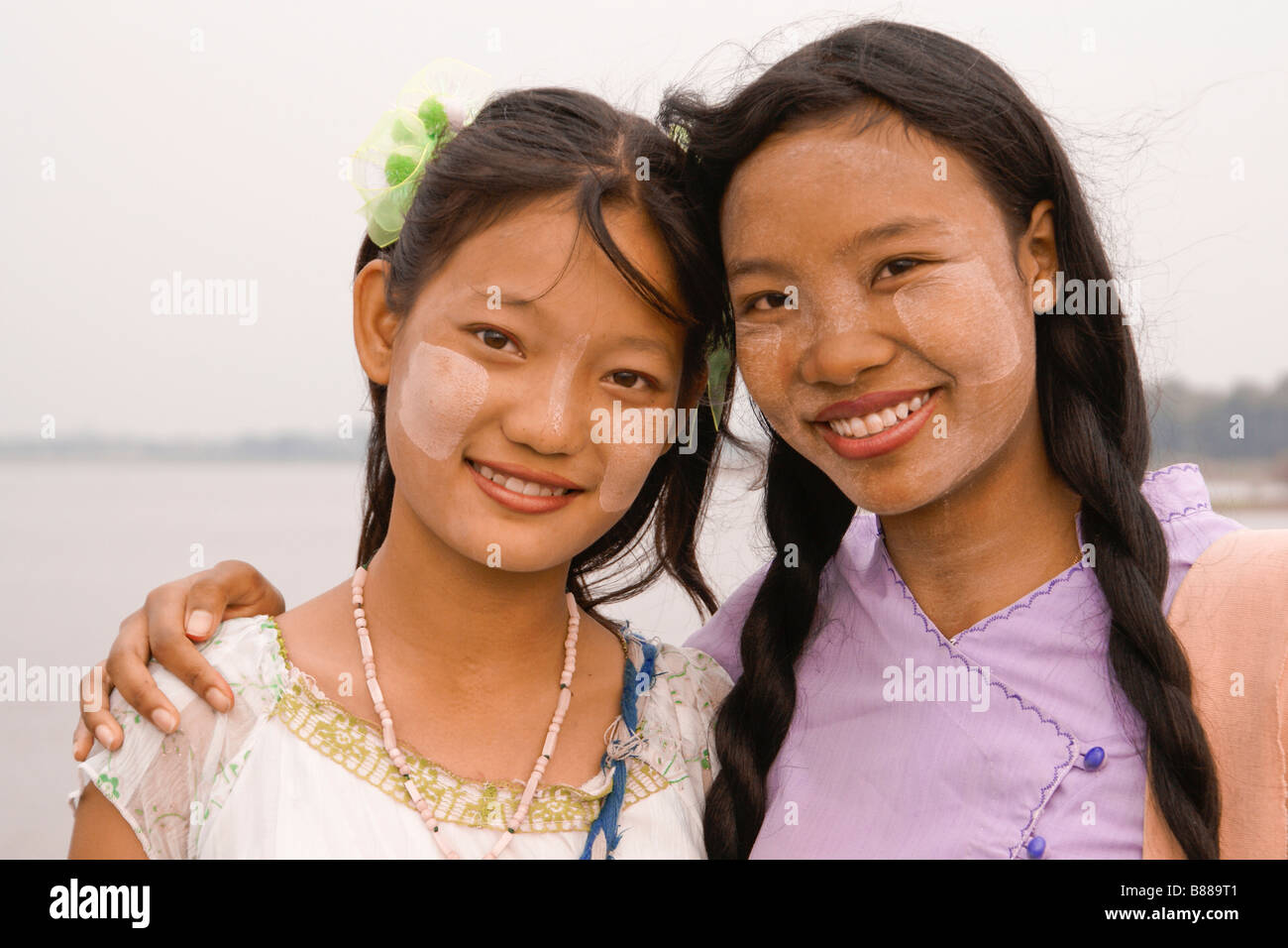 Beste Freunde, Amarapura, Mandalay, Myanmar (Burma) Stockfoto