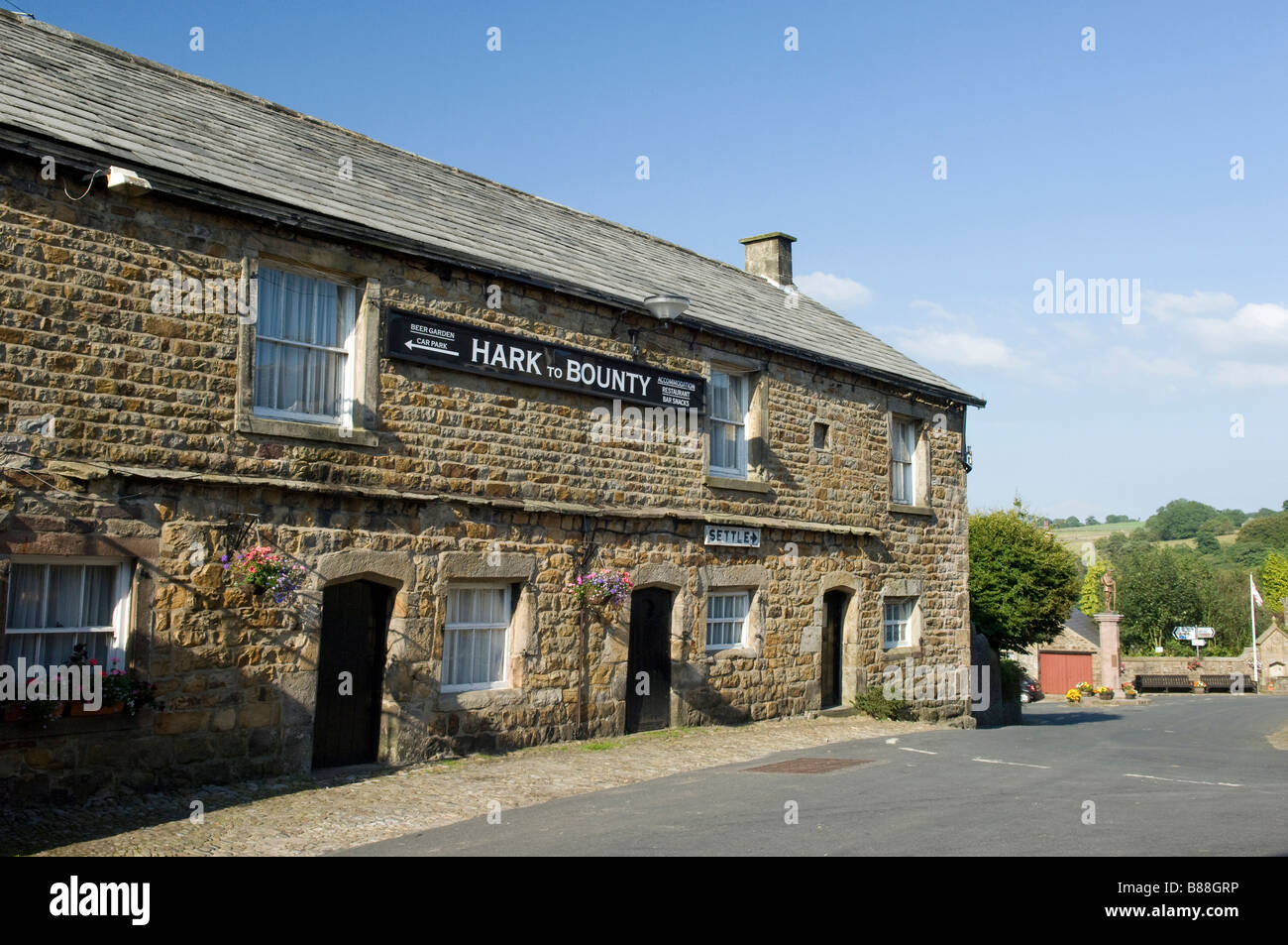 Hark, Bounty Inn liegt eine alte englische Country Inn in dem Dorf Slaidburn Stockfoto