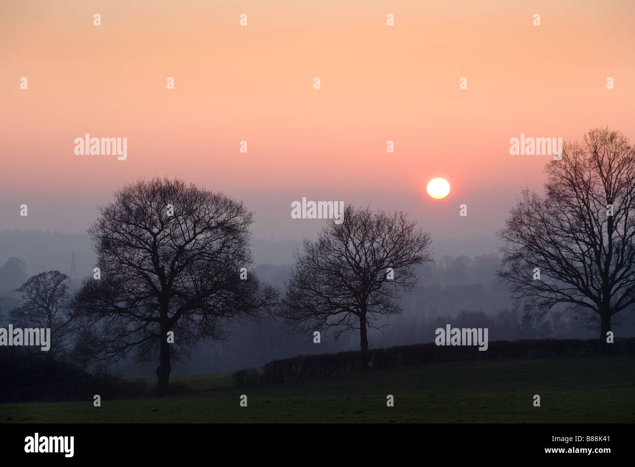 Sonnenuntergang über den Weald of Kent UK-Winter 2009 Stockfoto