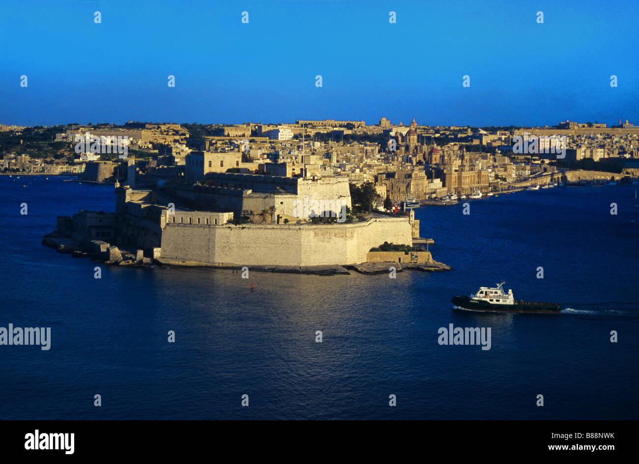 Die mittelalterliche Festung St. Angelo & Grand Harbour oder Hafen von Valletta, mit Vittoriosa über Malta Stockfoto