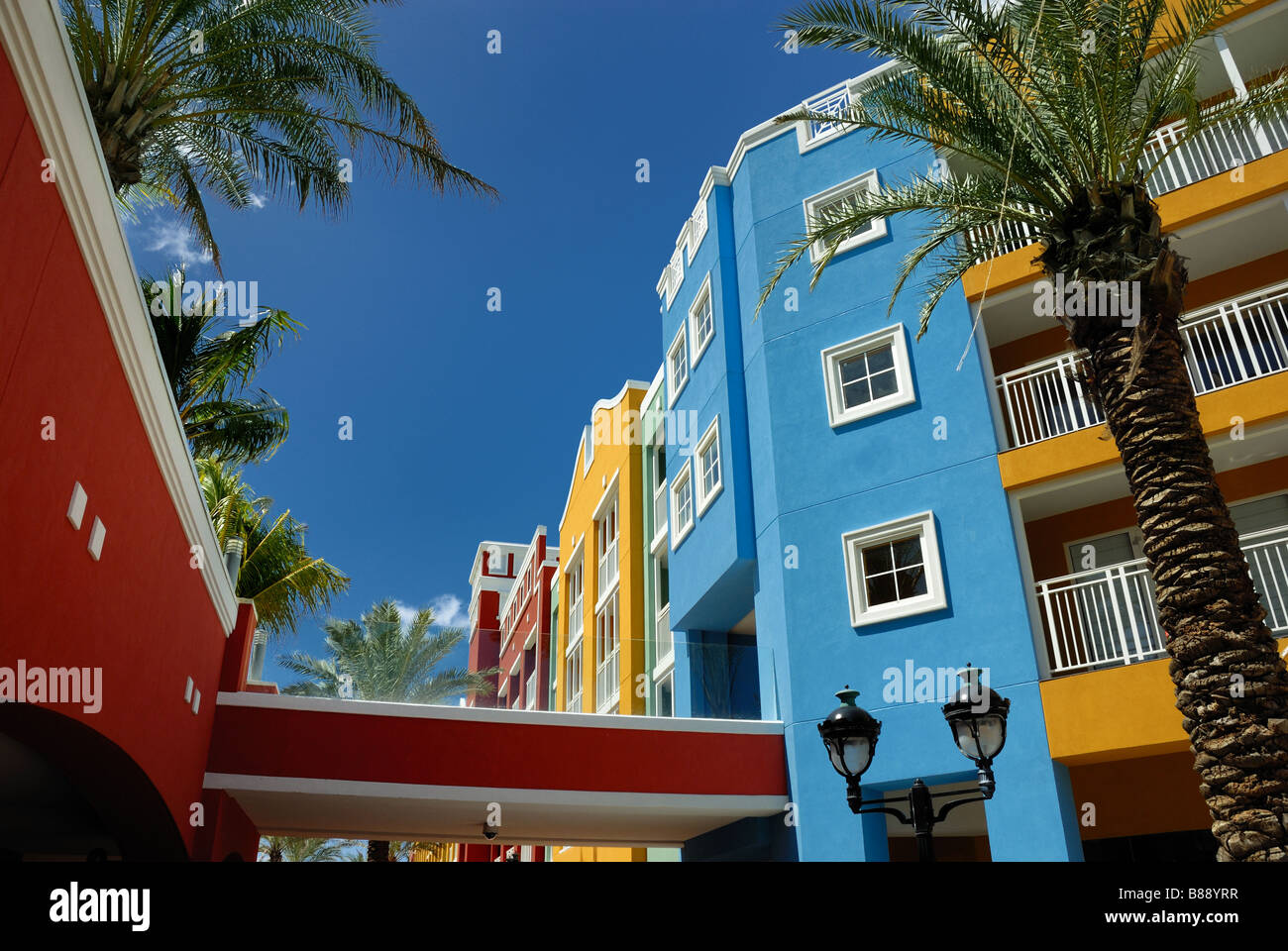 Bunte Architektur ist reichlich in Willemstad, Curaçao, Niederländische Antillen. Stockfoto