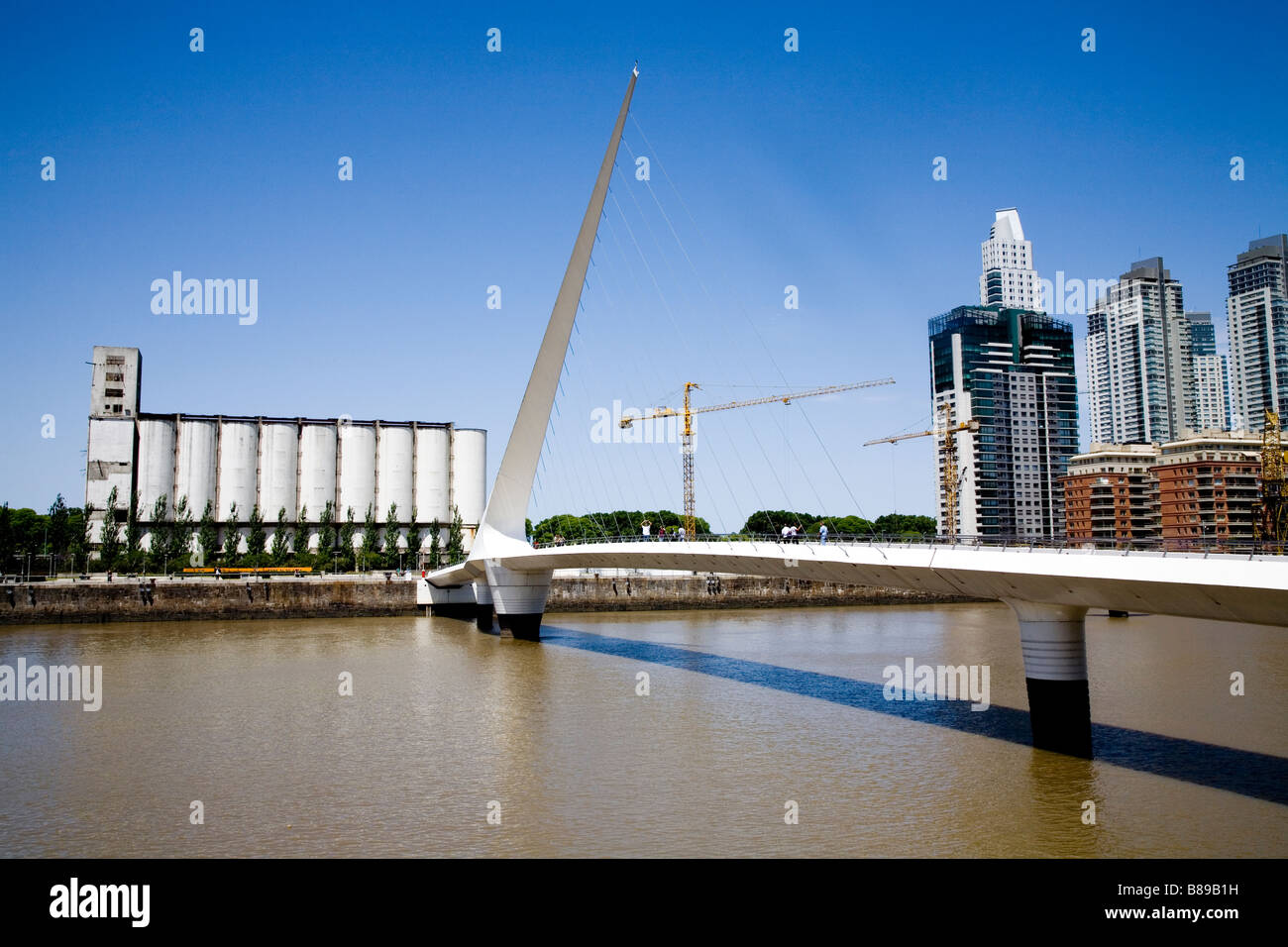 Puente De La Mujer, The Womens' Bridge, Puerto Madero, Buenos Aires, Argentinien Stockfoto