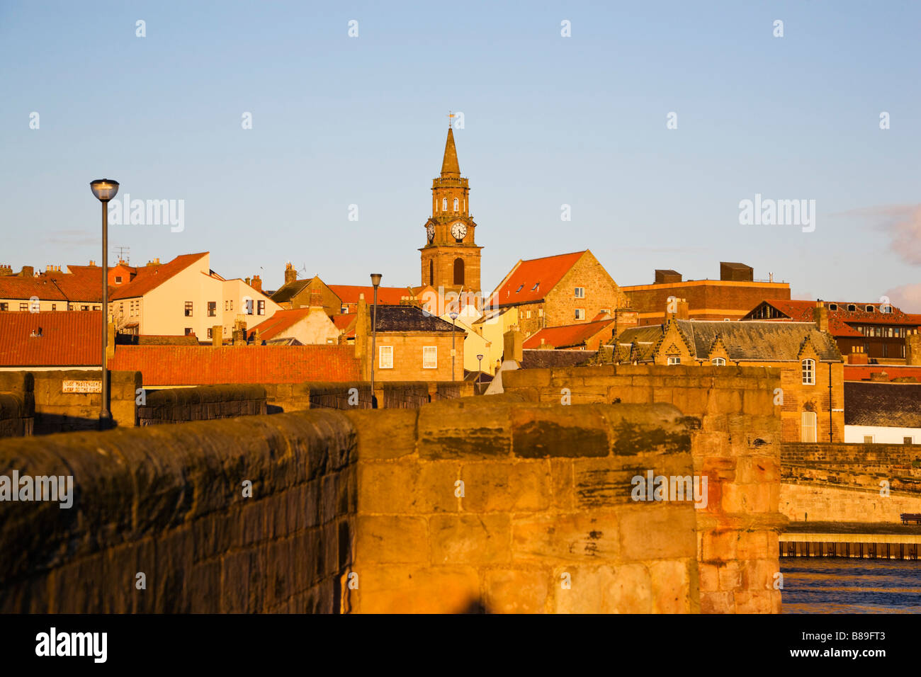 Blick von Berwick nach Tweed bei Sonnenuntergang Stockfoto