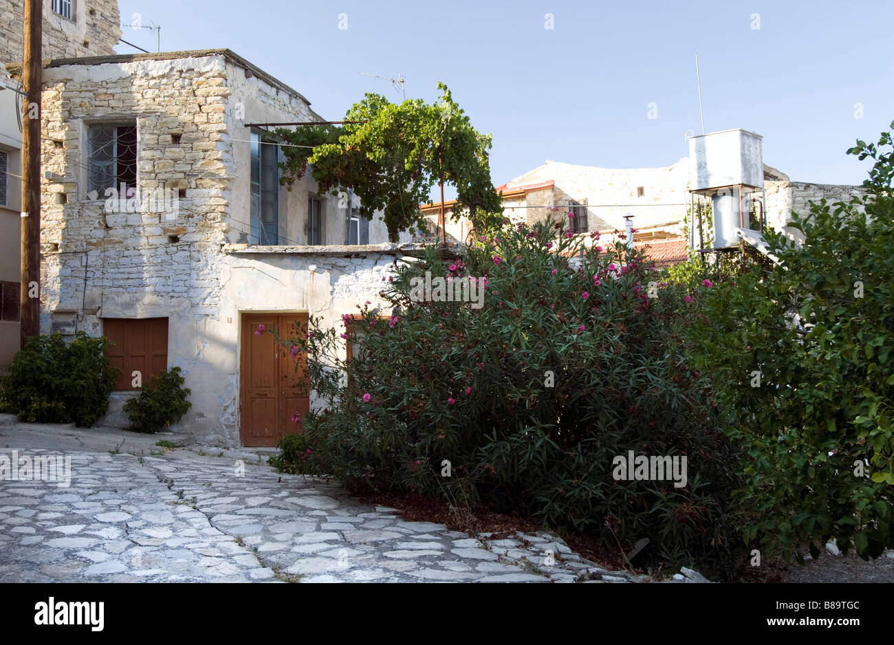 Haus mit großer Terrasse in Lefkara, Südzypern Stockfoto