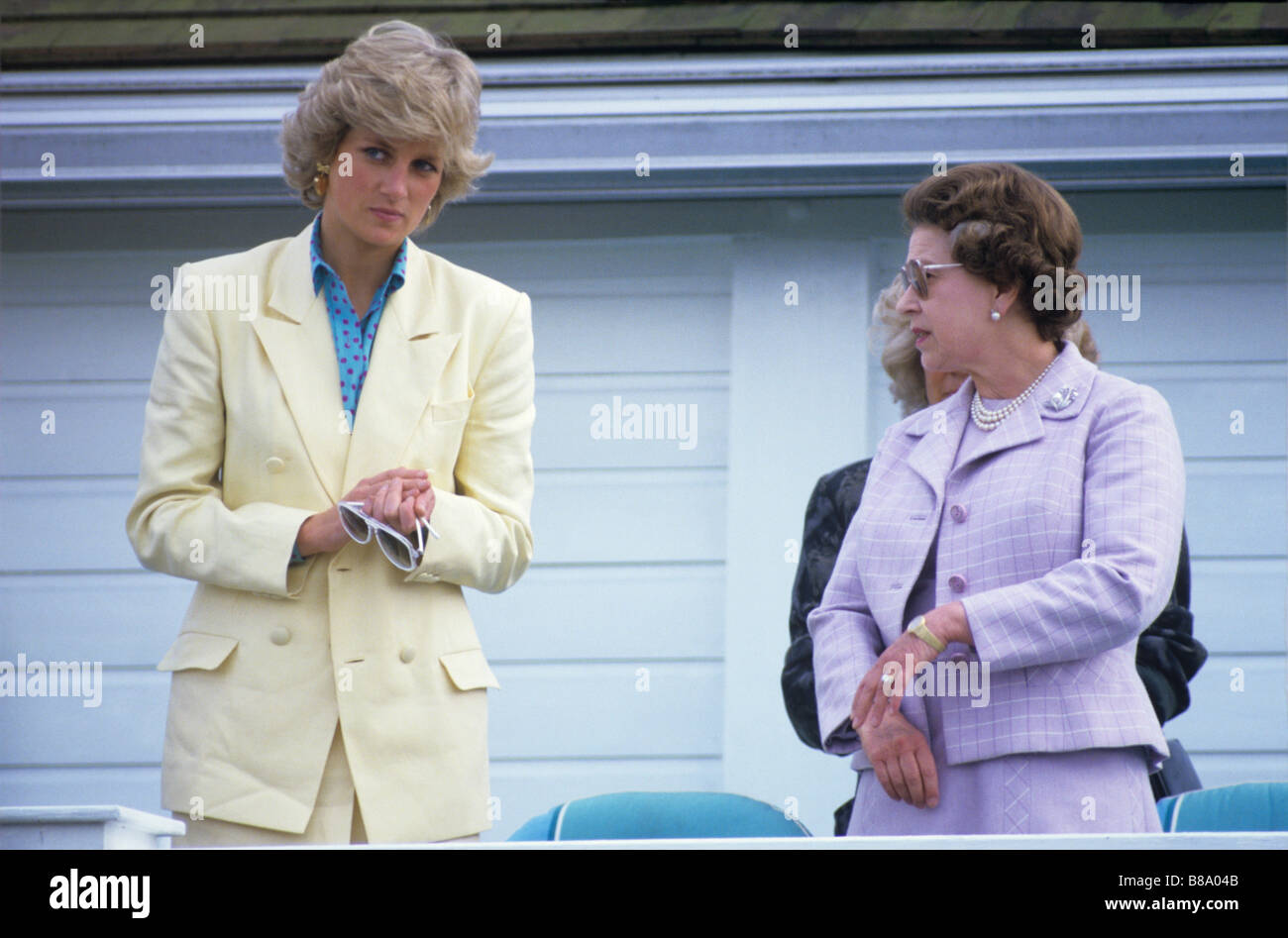 Prinzessin Diana und ihrer Majestät der Königin besuchen Polo im Guards Polo Club Windsor Stockfoto