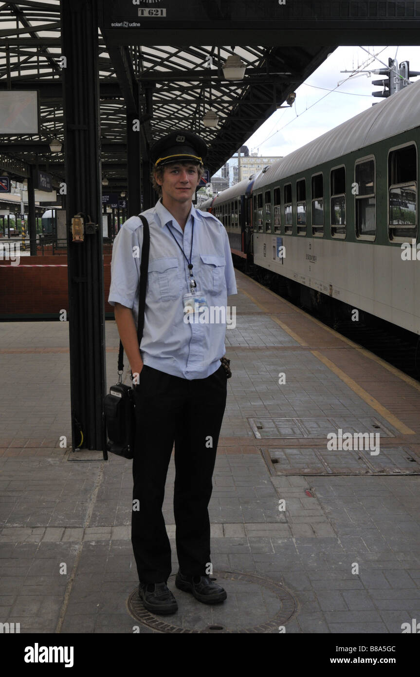 Tschechische Bahn Fahrkartenkontrolleur Stockfoto