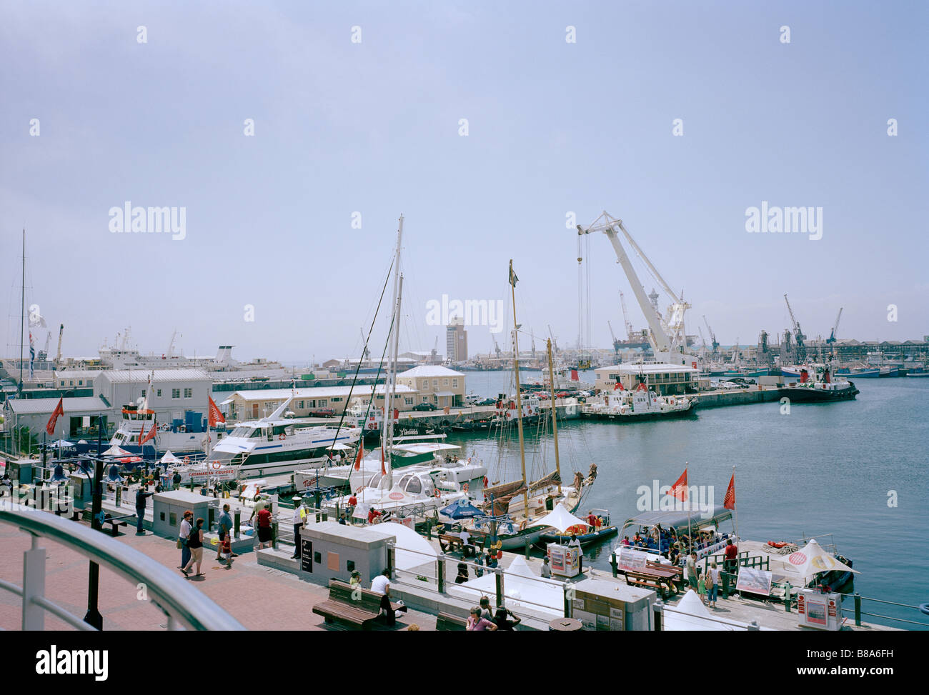 V&a Victoria und Alfred Waterfront in Kapstadt in Südafrika in Afrika südlich der Sahara. Urlaub Reise Urlaub Tourismus touristische Website Menschen afrikanischen Stockfoto