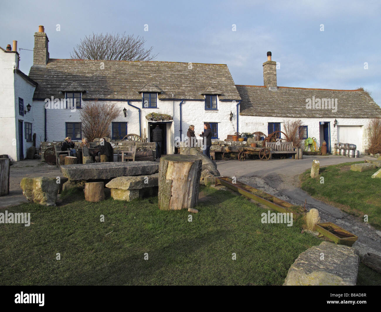 Der Platz und Kompass Dorfkneipe in Wert Matravers auf der Isle of Purbeck, Dorset, England, UK Stockfoto