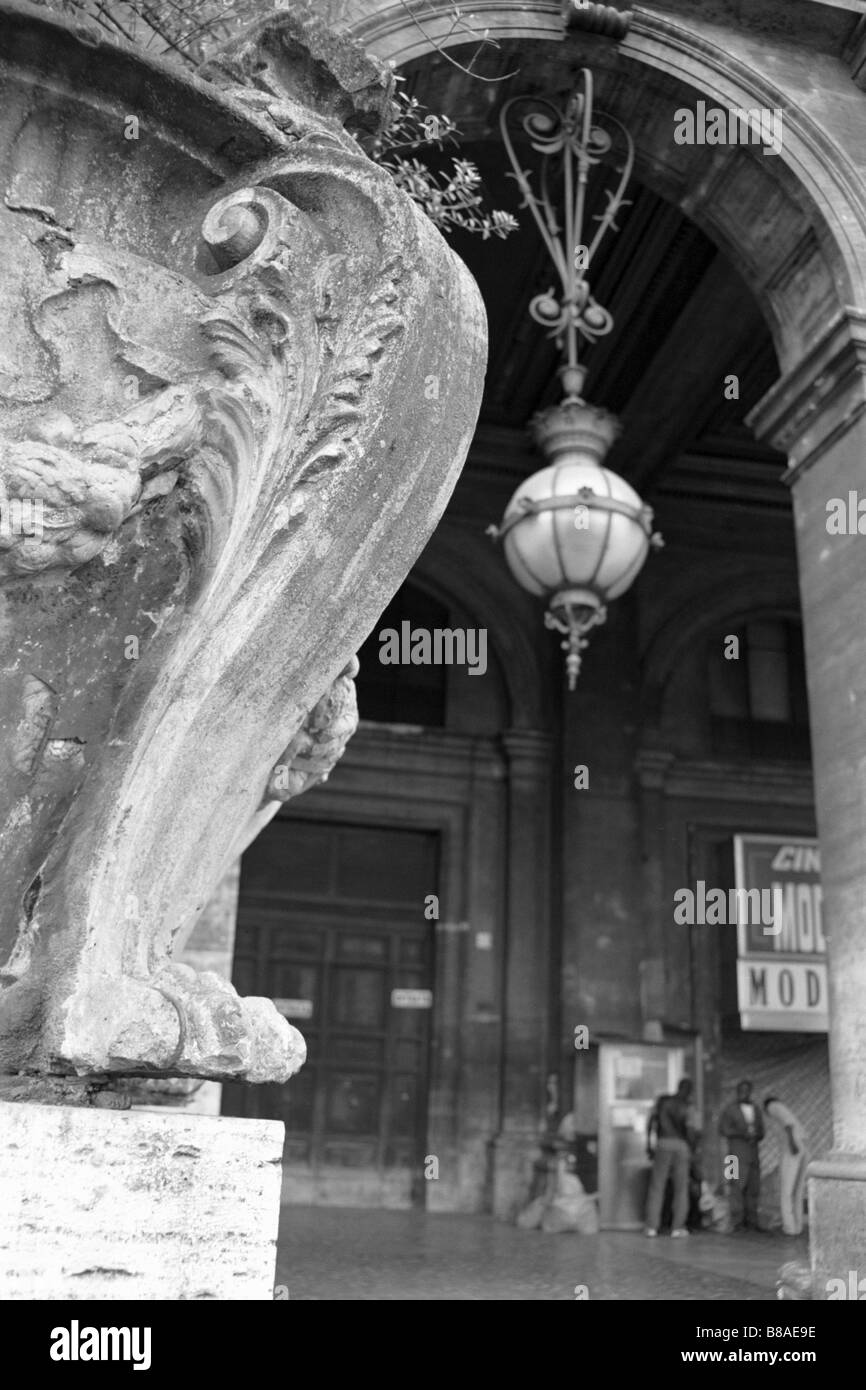 Bild von der Piazza della Repubblica, neben Bahnhof Termini in Rom genommen im Frühjahr 1999 Stockfoto