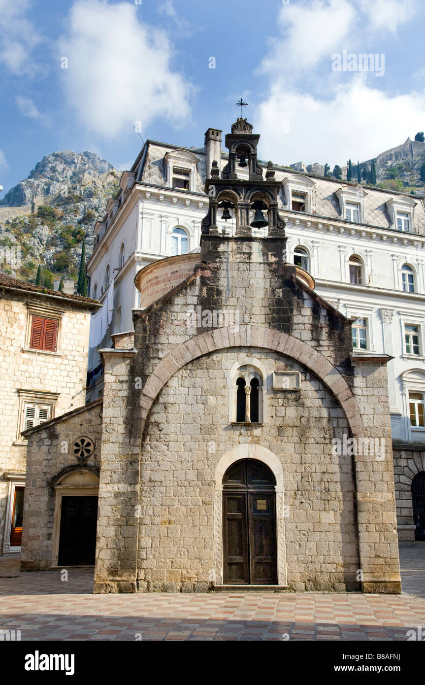 Die Kirche von St. Lucas, ummauerten St. Luke in das mittelalterliche Dorf von Kotor Montenegro. Stockfoto