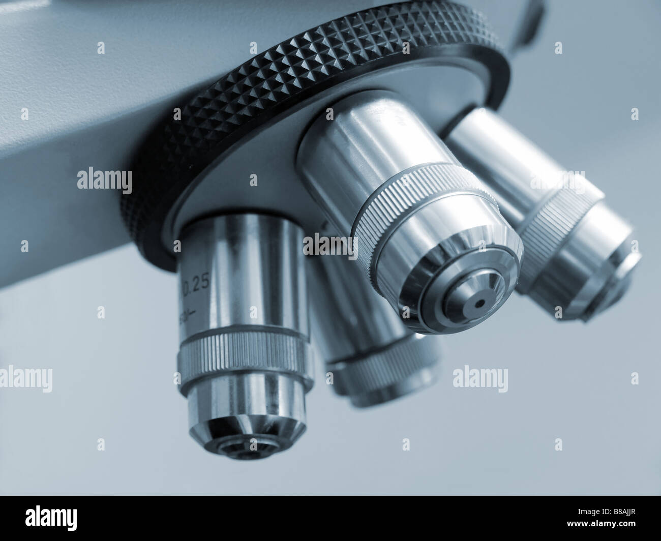 Closeup Aufnahme des elektronischen Mikroskops drehbaren Objektivrevolver Stockfoto