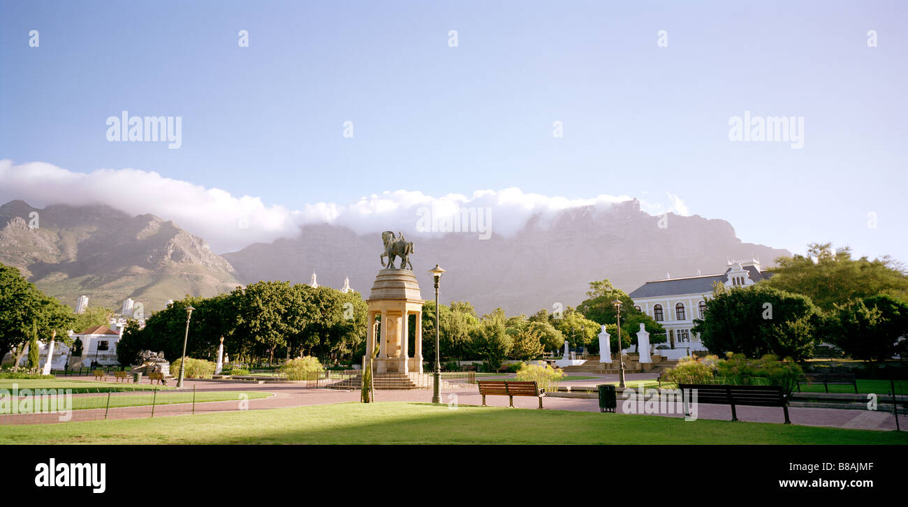 Die Company Gardens und den Tafelberg in Kapstadt in Südafrika in Afrika südlich der Sahara. Apartheid afrikanische Panoramablick Serenity kolonialen sunset Reisen Stockfoto