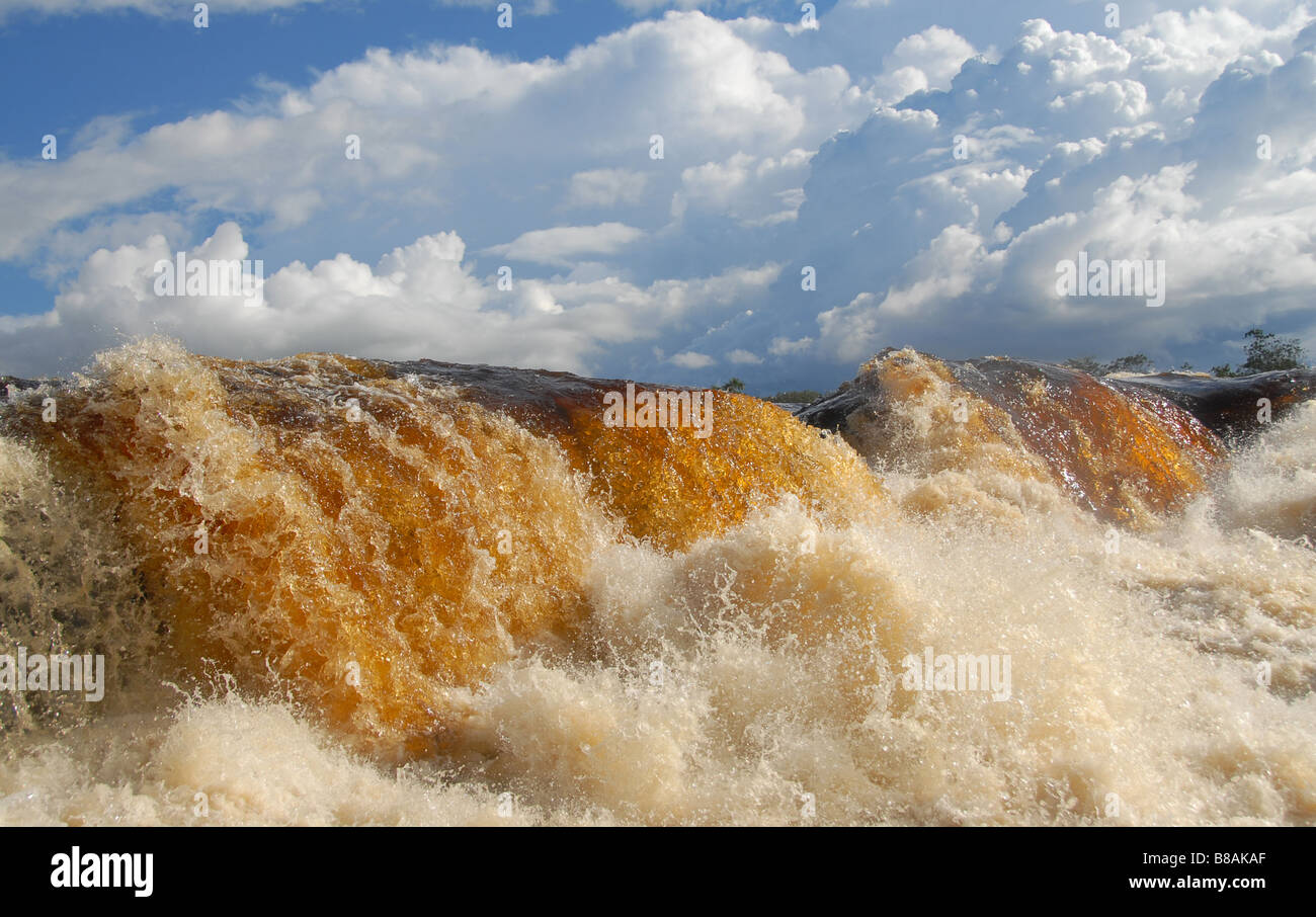 Venezuela-Fluss im Sommer Hochwasser. Stockfoto