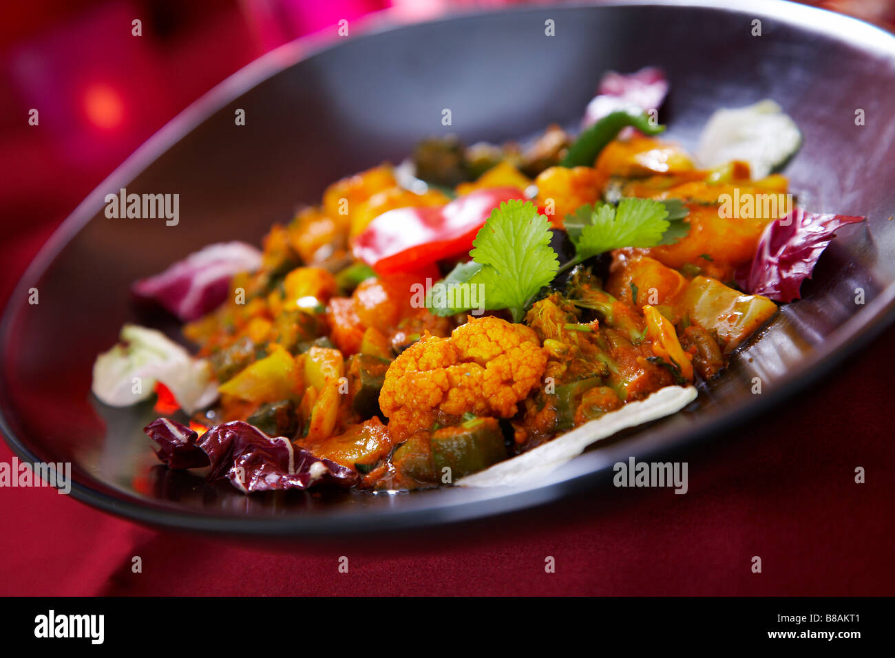 Blumenkohl Tikka Masaala, mild mit frischer Sahne und milden tandoori Sauce gekocht. Stockfoto