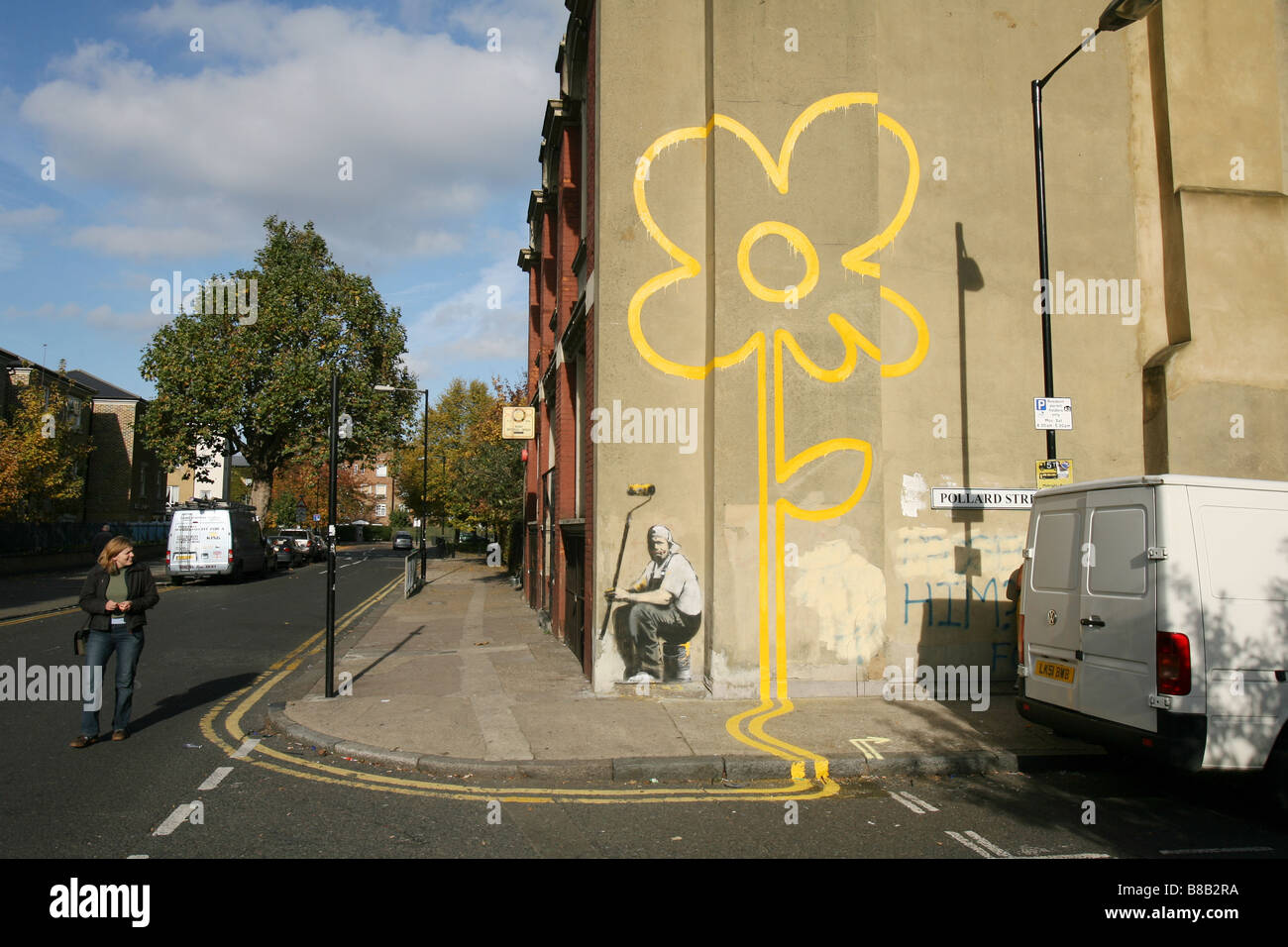 Straße, Kunst, Graffiti, Banksy, Zimmermädchen, weiß, schwarz, Wand, Illusion, künstlerische, stencil, Camden, London, uk, Großbritannien Stockfoto