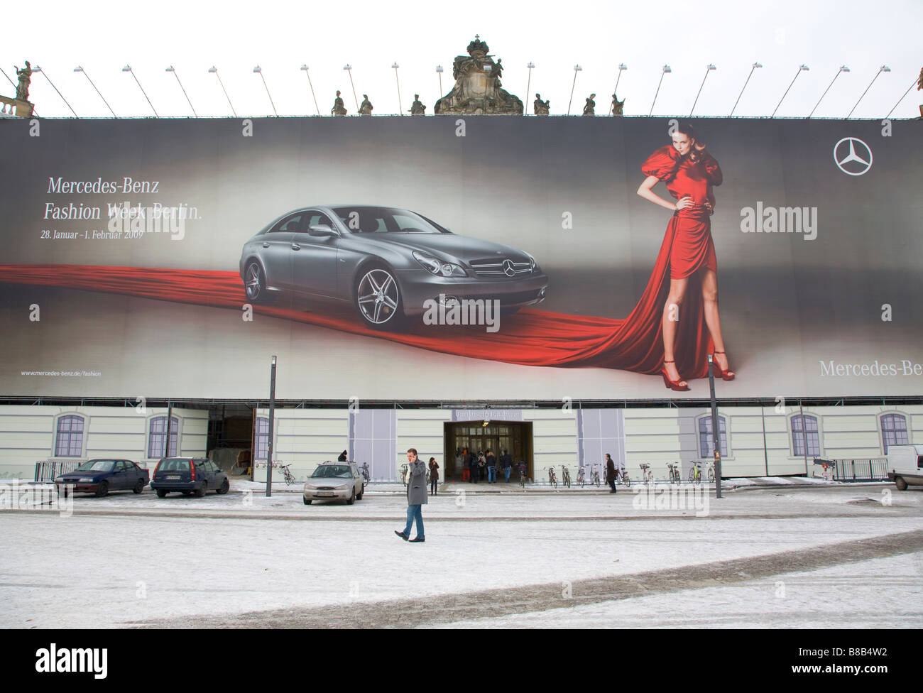 Riesige Plakatwand in Berlin Stockfoto