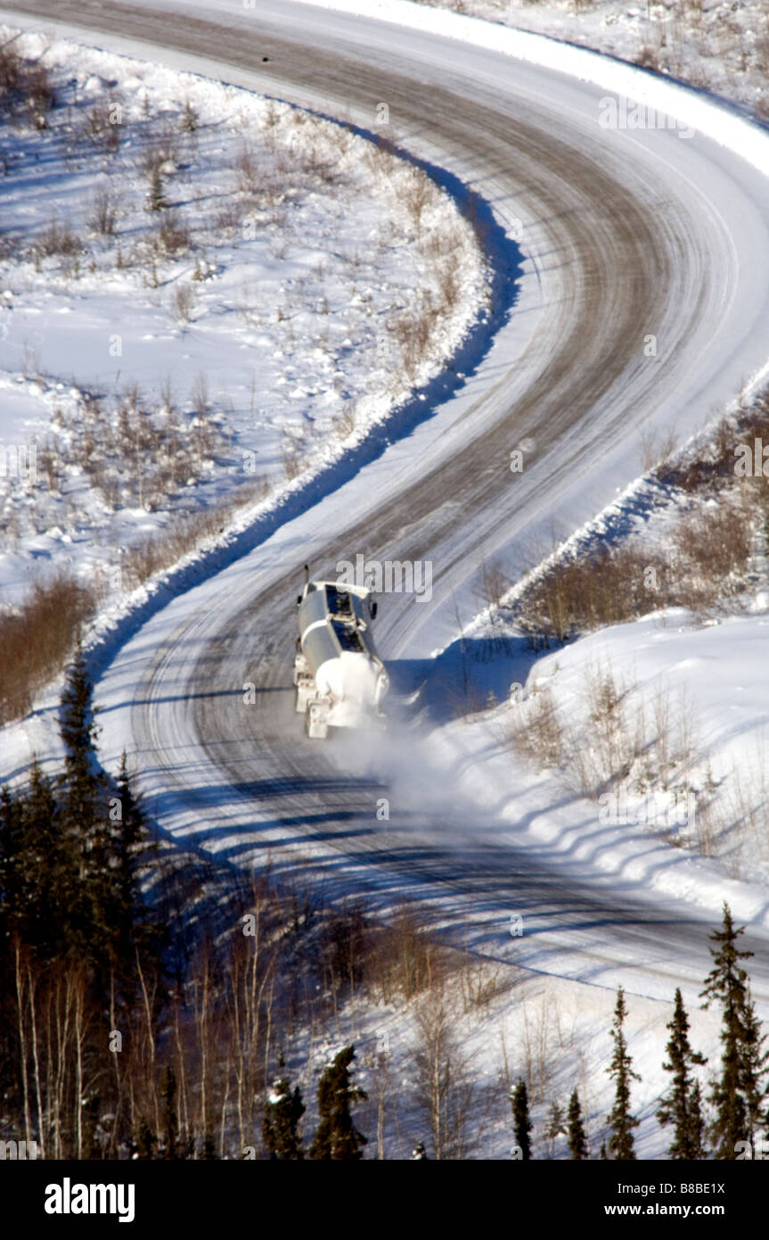 Brennstoff-Transport-LKW, Ingraham Trail, Nordwest-Territorien Stockfoto