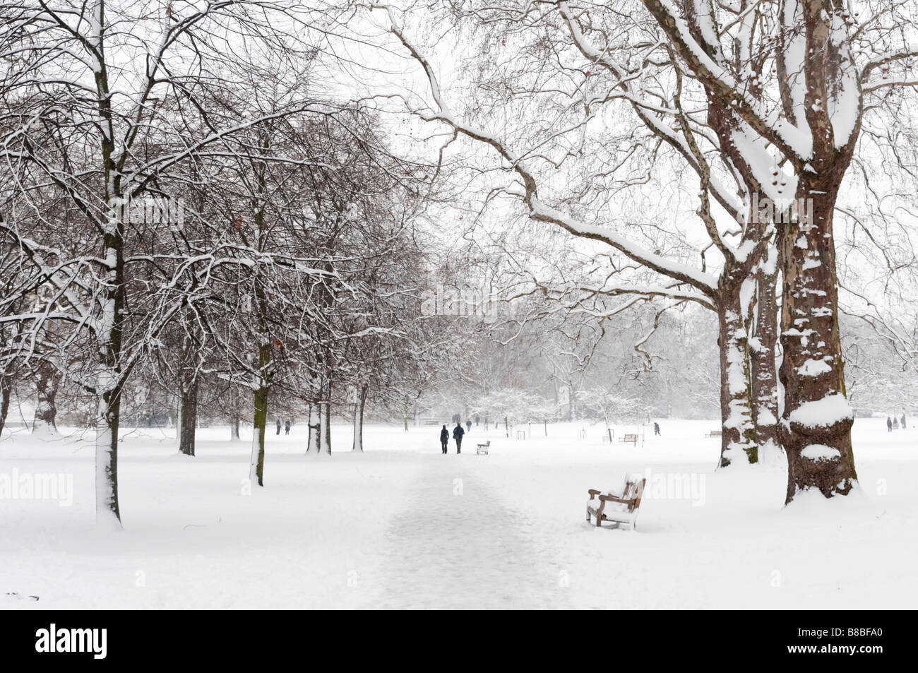 St James Park bedeckt im Schnee, London, England, UK Stockfoto