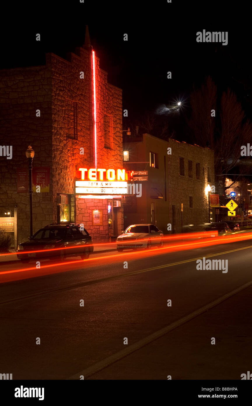 Teton-Kino in der Nacht und Licht streift Jackson Hole, Wyoming Stockfoto